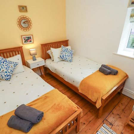 Euryn View Villa Llandudno Bagian luar foto
