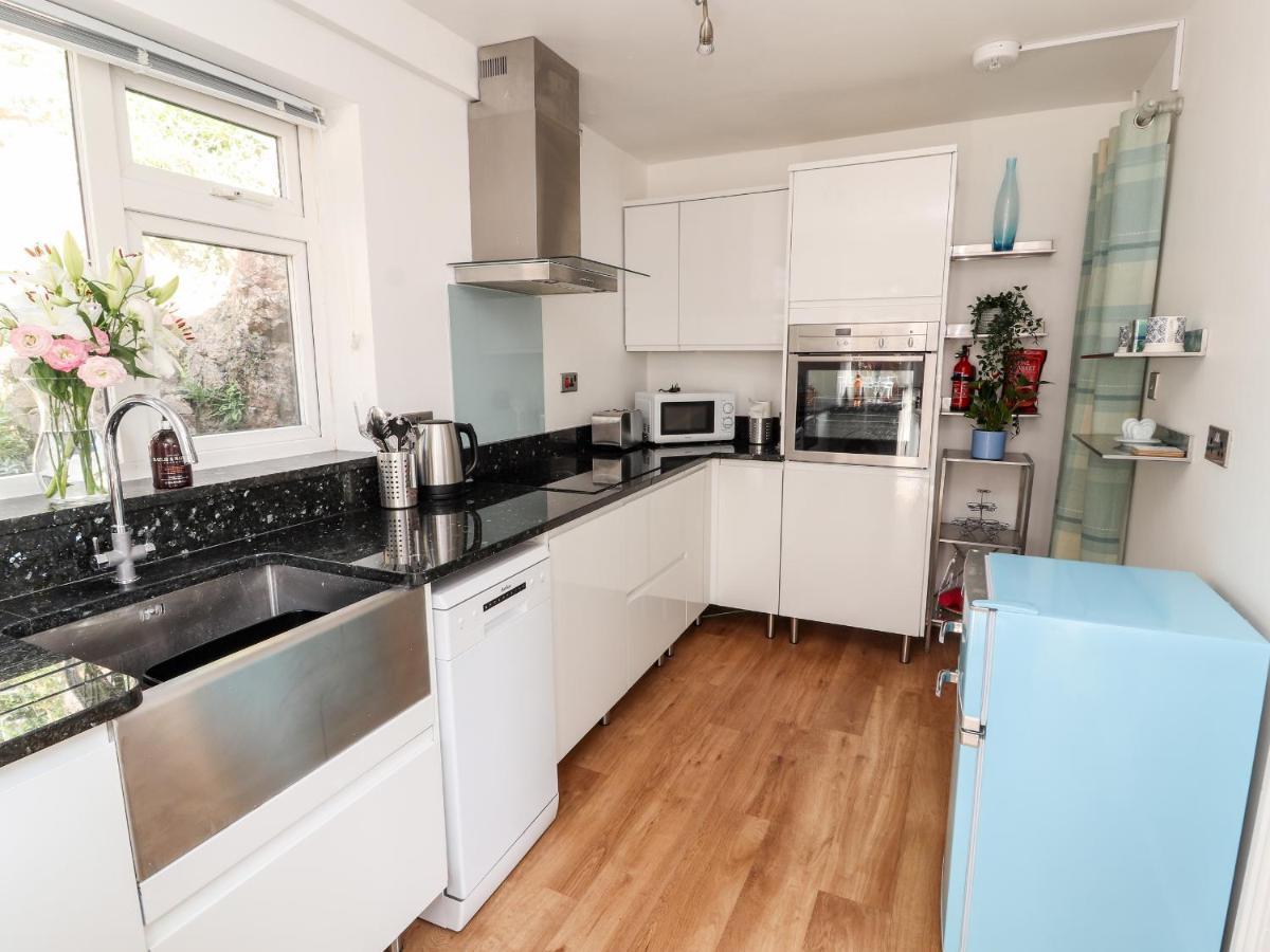 Euryn View Villa Llandudno Bagian luar foto