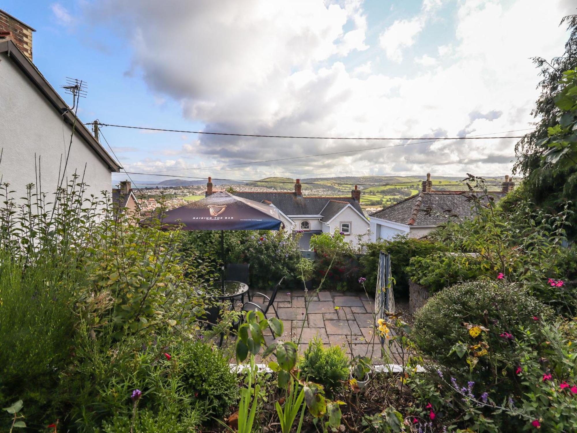 Euryn View Villa Llandudno Bagian luar foto